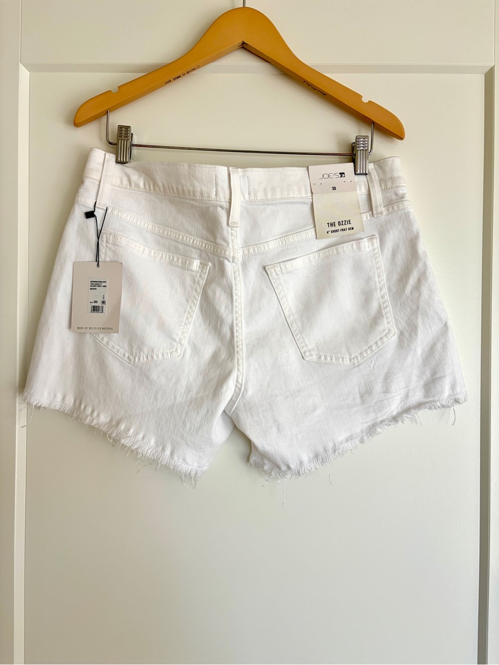 JOE’s Jeans White Ozzie Frayed Hem Denim Shorts size 30 - Picture 4 of 6